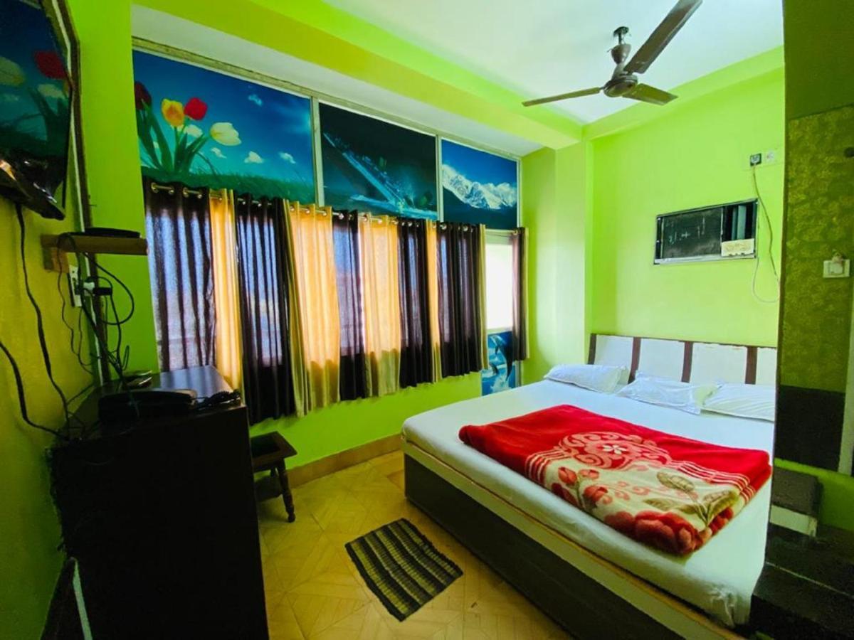 Staymaker Hotel Prerana Tarapith Extérieur photo